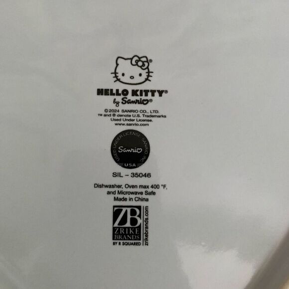 NWOT Hello Kitty heart shaped Baking dish - Picture 10 of 11